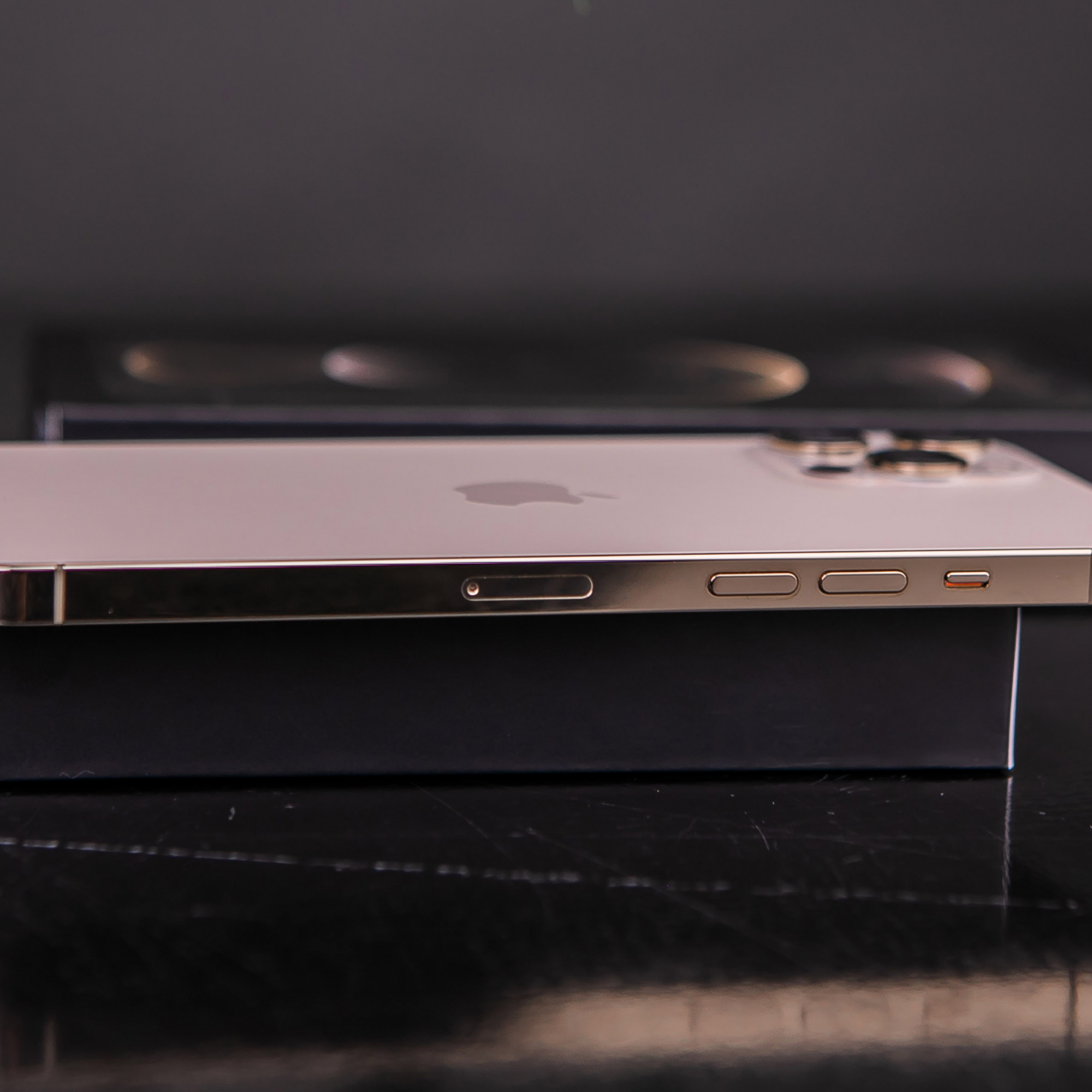 iPhone 12 Pro Max 512gb, Gold (MGDK3) б/у